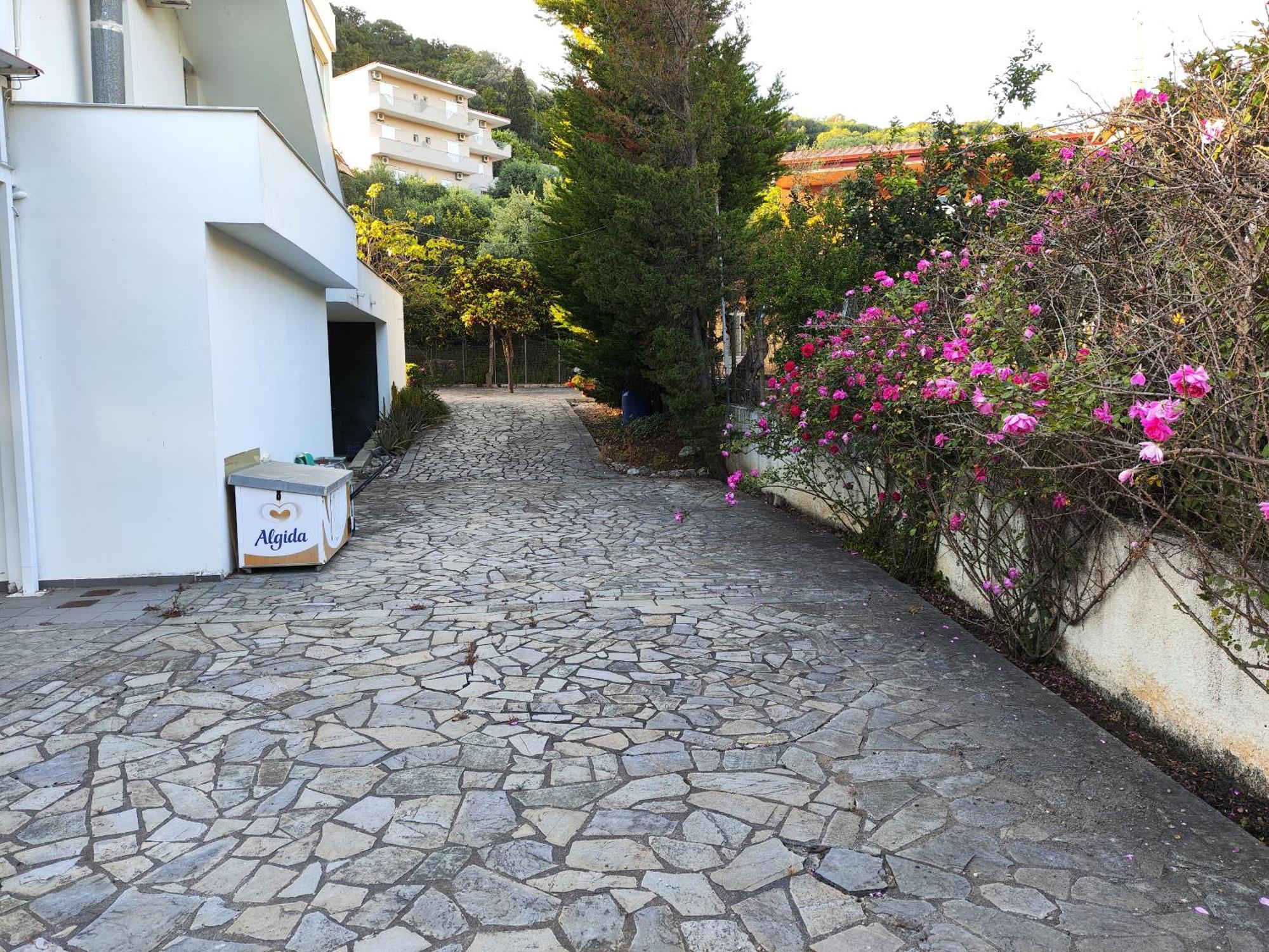 Theros Blu Sarakiniko (Epirus) Exteriör bild